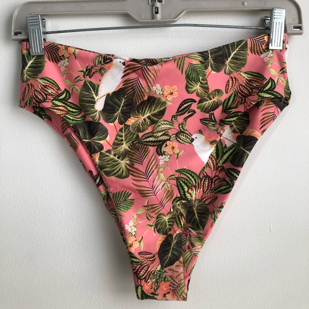 Skatie bikini bottoms- NEVER WORN